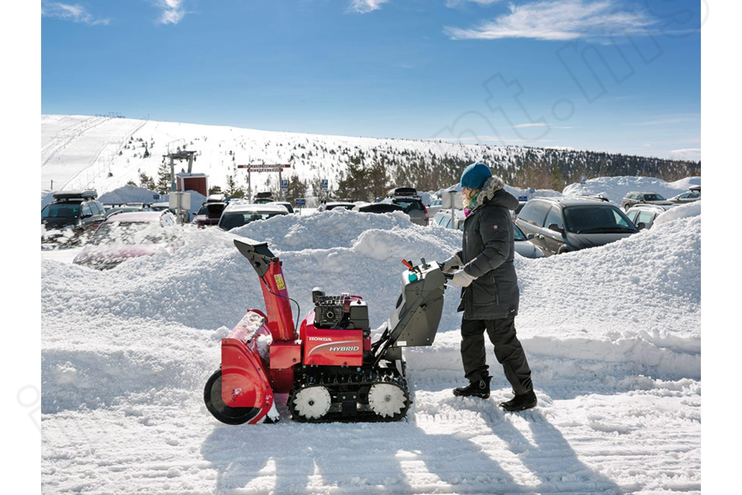 Снегоуборщик гусеничный Honda HSM 1390 IKZE - фото 5